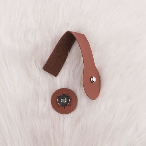 LEATHER MAGNET CLOSURE