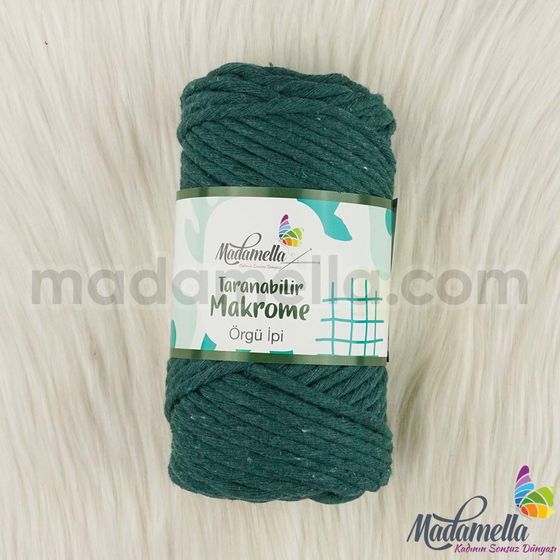 MADAMELLA SCROLLABLE MACROME THREAD 50 LAYERS 250 GR.