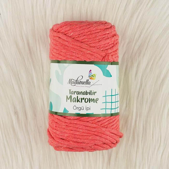 MADAMELLA SCROLLABLE MACROME THREAD 50 LAYERS 250 GR.