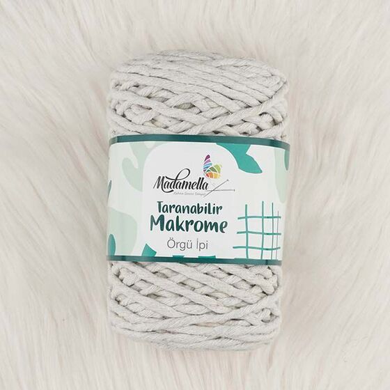 MADAMELLA SCROLLABLE MACROME THREAD 50 LAYERS 250 GR.