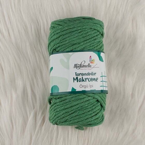 MADAMELLA SCROLLABLE MACROME THREAD 50 LAYERS 250 GR.