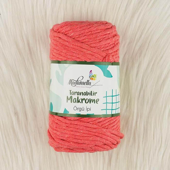 MADAMELLA SCROLLABLE MACROME THREAD 50 LAYERS 250 GR.
