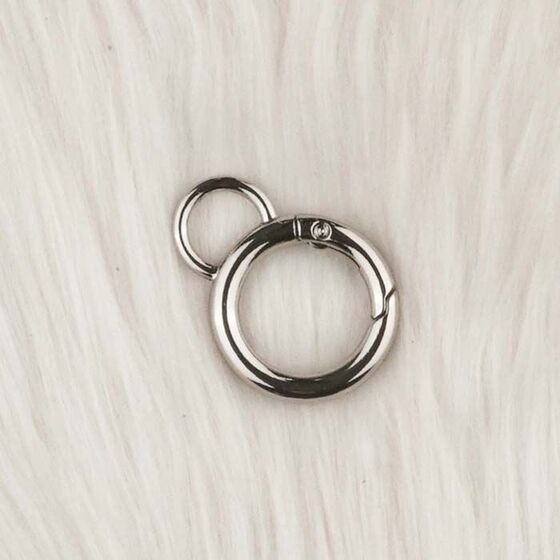 METAL SPRING BAG RING WITH EAR 2 CM.