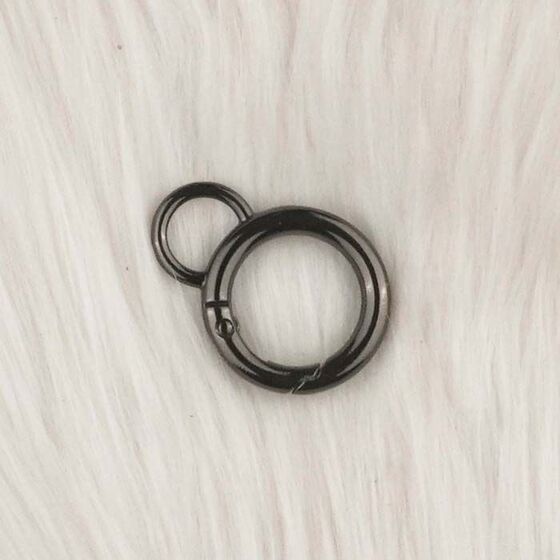 METAL SPRING BAG RING WITH EAR 2 CM.