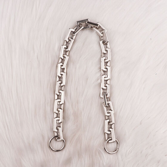 PLASTIC COATED HOOK CHAIN ​​50 CM.