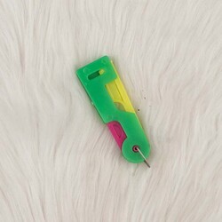 Noname - PLASTIC LOOK ATTRACTOR Noname - PLASTIC LOOK ATTRACTOR