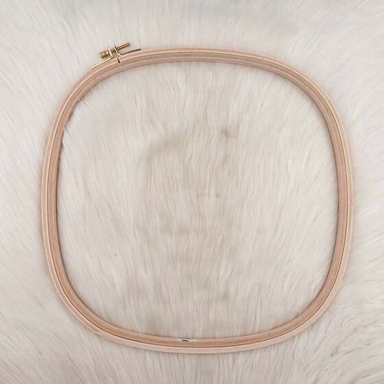 SIRIN SCREW SQUARE WOOD EMBROIDERY HOOP 9 MM.40 X 40 CM.