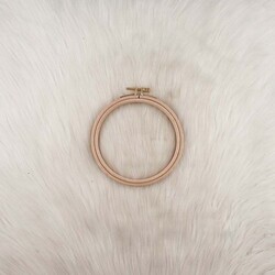 ŞİRİN - SIRIN SCREW WOOD EMBROIDERY HOOP 13 MM.NO:1 DIAMETER:13.5 CM
