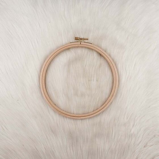 SIRIN SCREW WOOD EMBROIDERY HOOP 13 MM.NO:4 DIAMETER:19.5 CM