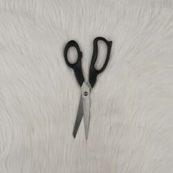 Madamella - YABALI YBL-71 PLASTİK SAPLI TİTANYUM MAKAS NO:6 21 CM